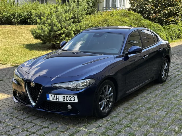 Alfa Romeo Giulia 2.2 JTDM 110 kW Super Automat Navi Kůže ALU R17