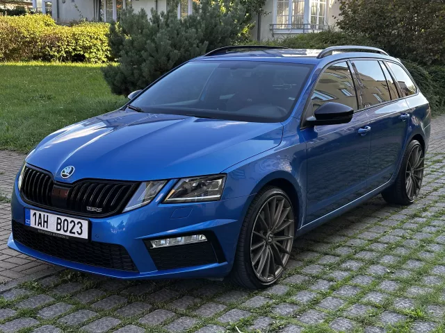 Škoda Octavia III RS 2.0 TDI 135 kW DSG Combi CarPlay ACC Facelift