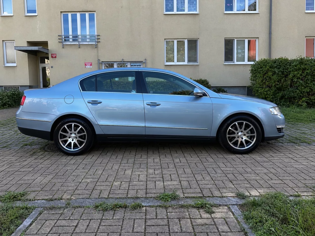 Volkswagen Passat 2.0 TDI 103kW Navi 6st. Manuál ALU kola Tažné - foto 4