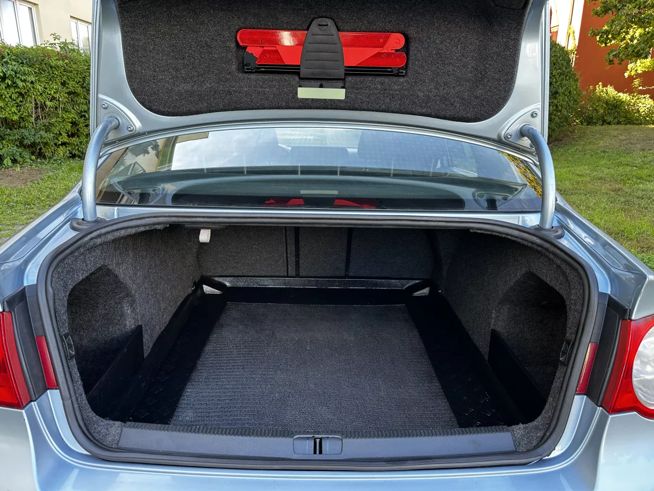Volkswagen Passat 2.0 TDI 103kW Navi 6st. Manuál ALU kola Tažné - foto 13