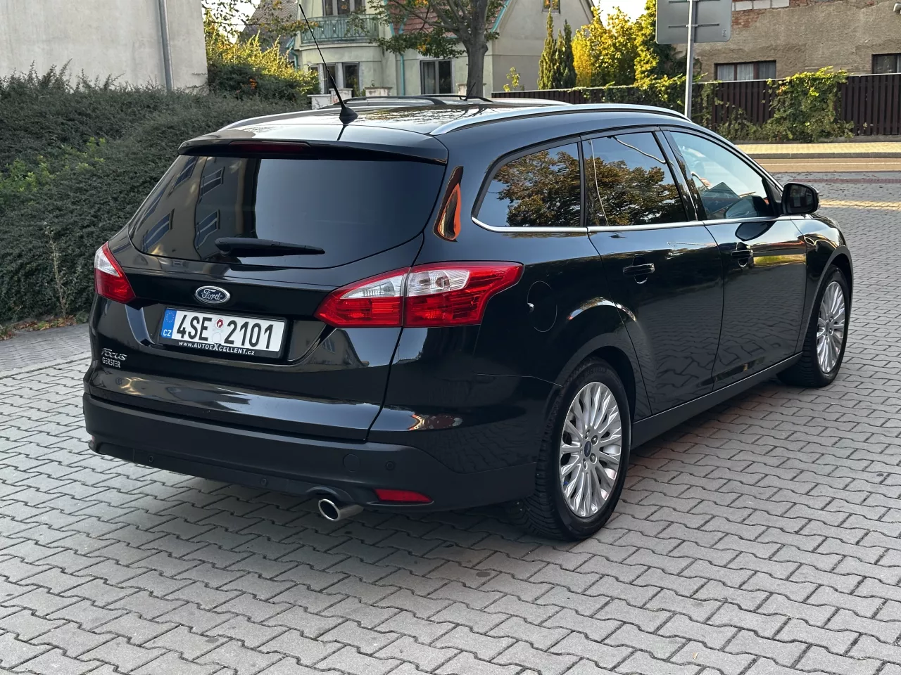 Ford Focus 1.6 16V 110kW Titanium Navi Xenony Tažné - foto 5
